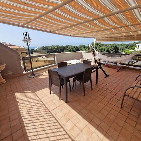 Terrazza A Nettuno E Chiesa Giubilare Santa Maria Goretti Экстерьер фото