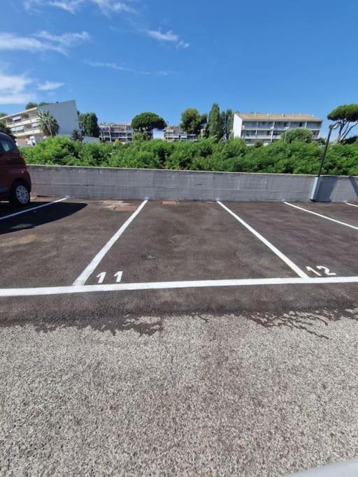 Terrazza A Nettuno E Chiesa Giubilare Santa Maria Goretti Экстерьер фото