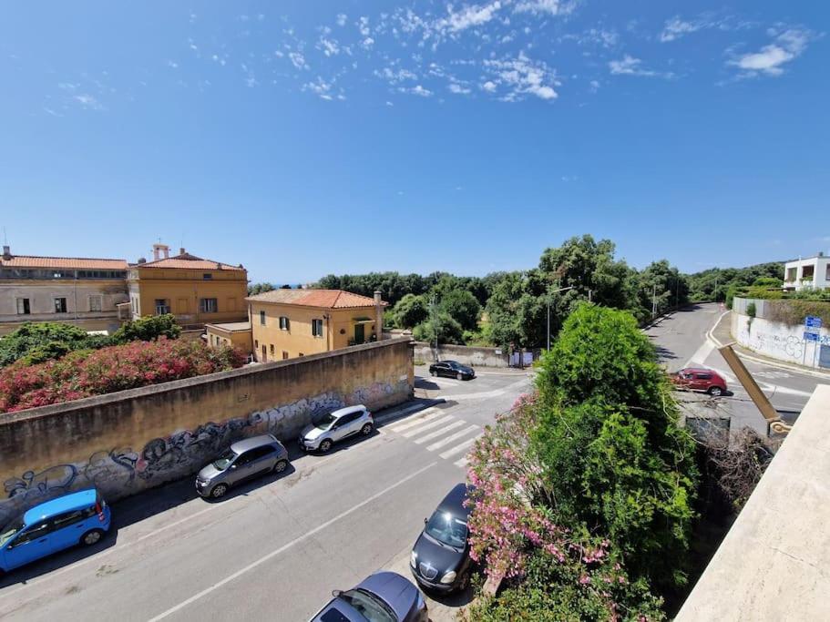 Terrazza A Nettuno E Chiesa Giubilare Santa Maria Goretti Экстерьер фото